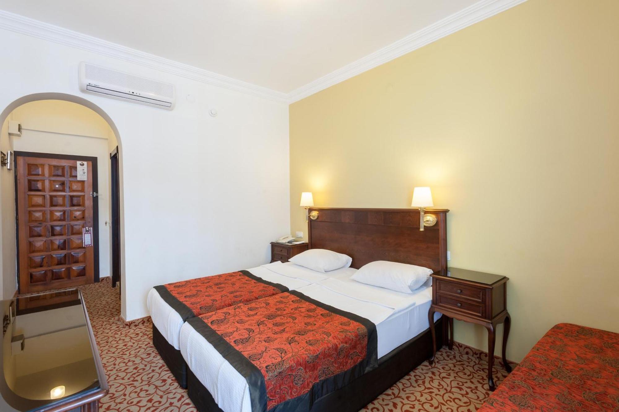 Antique Roman Palace Museum Hotel (Adults Only) Alanya Exterior photo